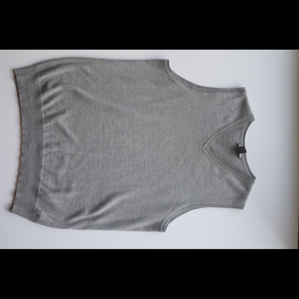 Sweater vest
